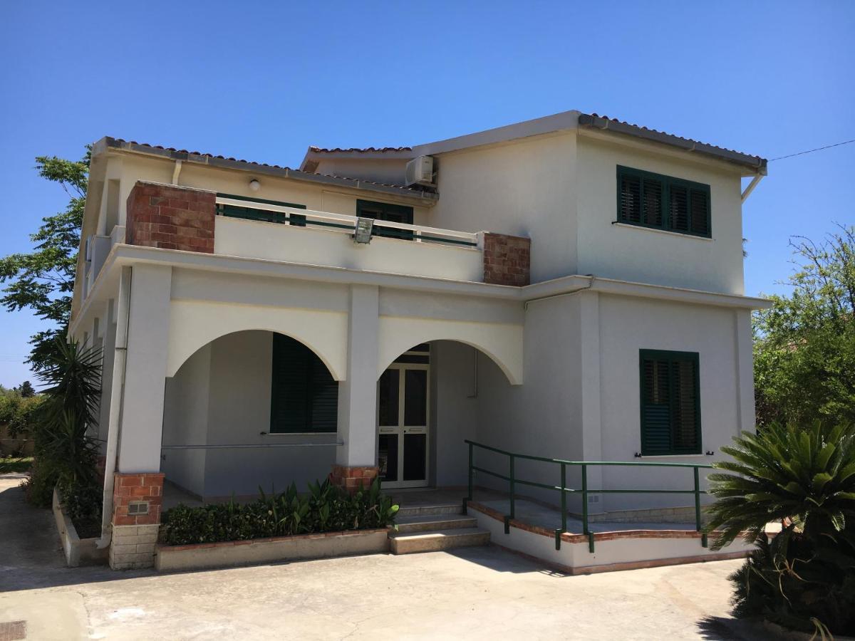 Villa Del Falso Pepe Avola Εξωτερικό φωτογραφία